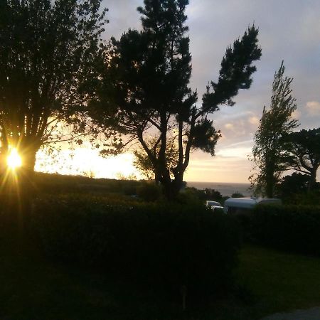 Les Hortensias Grande Tente Familiale Deux Chambres Et Sejour Vue Mer Sur Camping Nature Plestin-les-Grèves Buitenkant foto